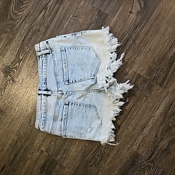 Altered state Women's jean shorts size S - Picture 4 of 4